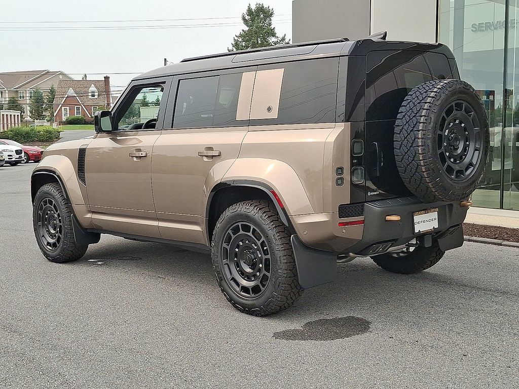 New 2026 Land Rover Defender 110 OCTA AWD/4WD image 4
