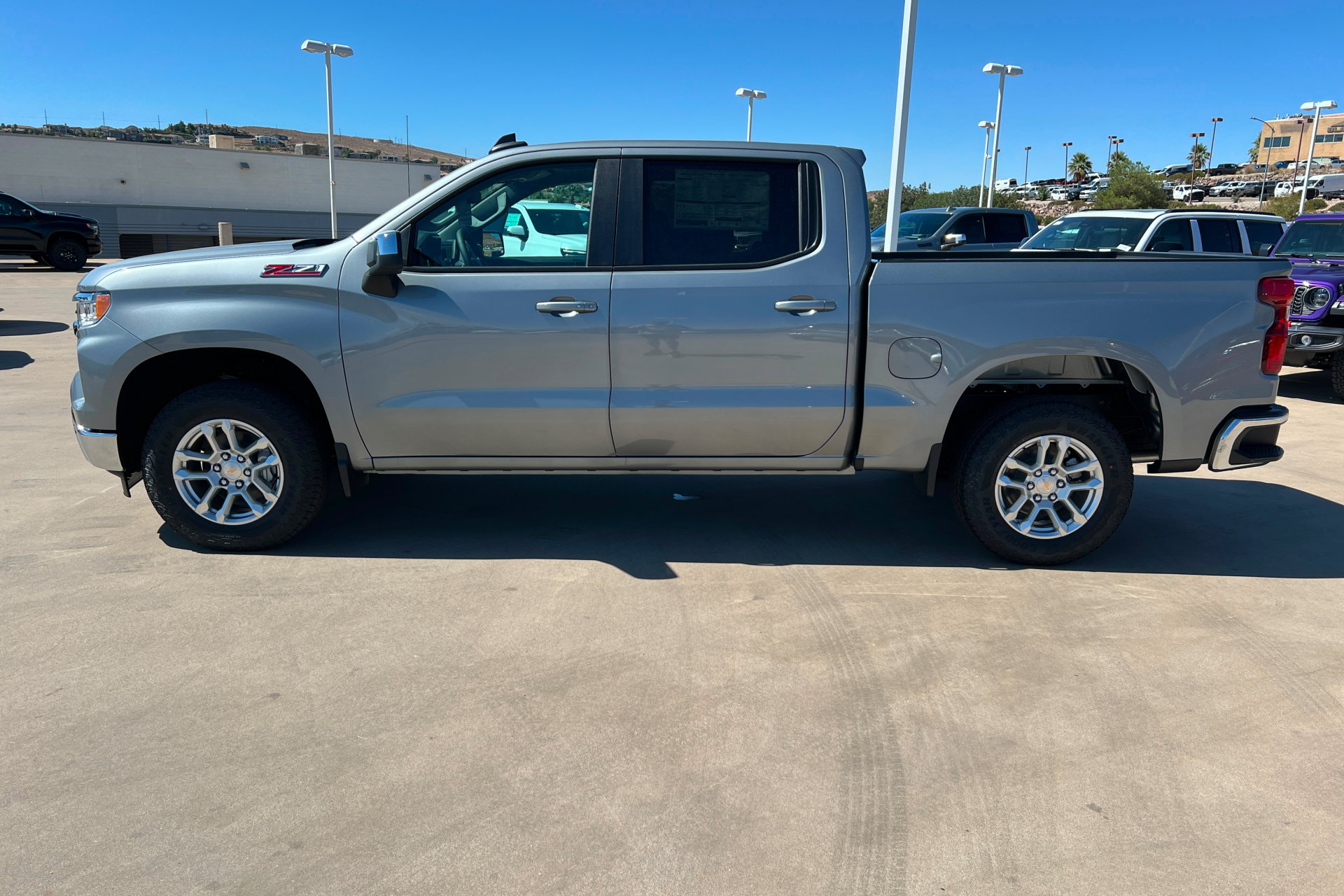 New 2026 Chevrolet Silverado 1500 LT w/ Z71 Off-Road Package AWD/4WD image 2