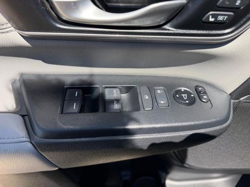 Used 2018 Honda CR-V EX-L image 19