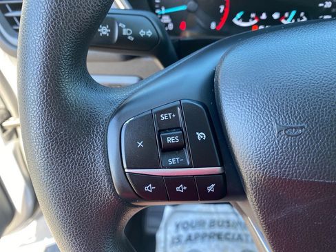 Used 2020 Ford Escape SE image 18