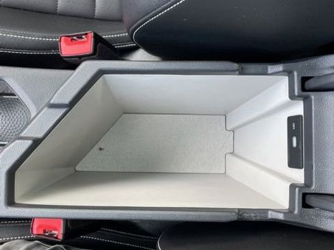 Used 2023 Volkswagen Jetta SE image 11