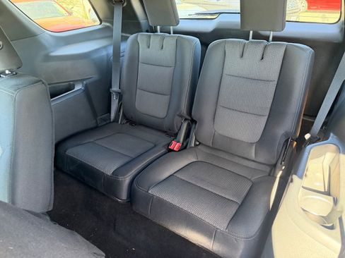 Used 2019 Ford Explorer XLT w/ Equipment Group 201A image 13