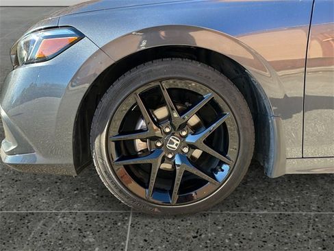 Used 2023 Honda Civic Sport image 14