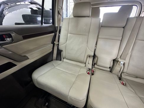 Used 2018 Lexus GX 460 Premium w/ Premium Package image 28