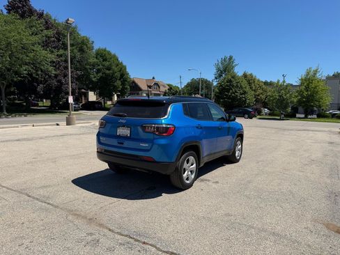 Used 2018 Jeep Compass Latitude w/ Popular Equipment Group AWD/4WD image 7