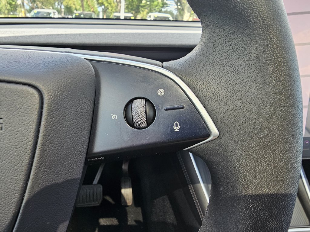 Used 2026 Tesla Model Y Long Range AWD/4WD image 25