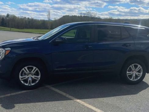 Used 2022 GMC Terrain SLE AWD/4WD image 5