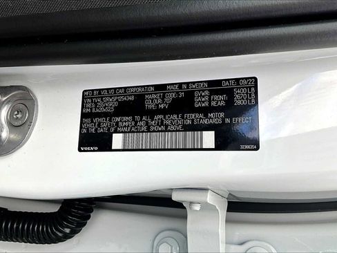 Certified 2023 Volvo XC60 B5 Plus w/ Protection Package Premier image 31