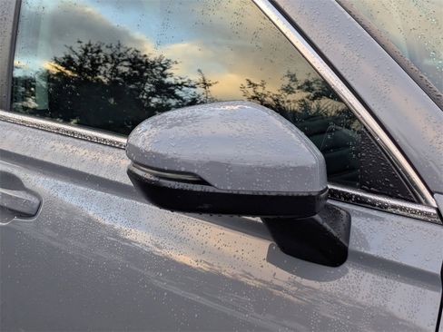 Used 2024 Honda CR-V EX-L image 11