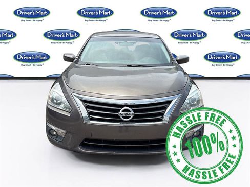 Used 2014 Nissan Altima 2.5 S w/ Sport Value Package FWD image 2