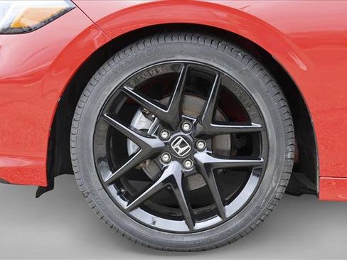 Used 2025 Honda Civic Sport image 9