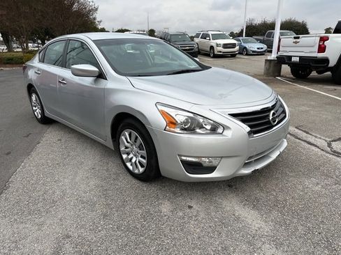 Used 2015 Nissan Altima 2.5 S w/ Power Driver Seat Package image 3