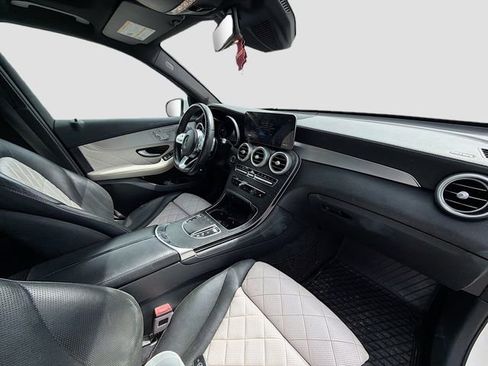 Used 2020 Mercedes-Benz GLC 300 4MATIC image 13