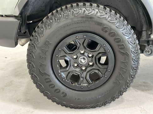 Used 2022 Ford Bronco Wildtrak AWD/4WD image 16