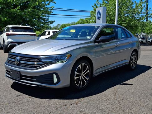 Certified 2022 Volkswagen Jetta Sport FWD image 3