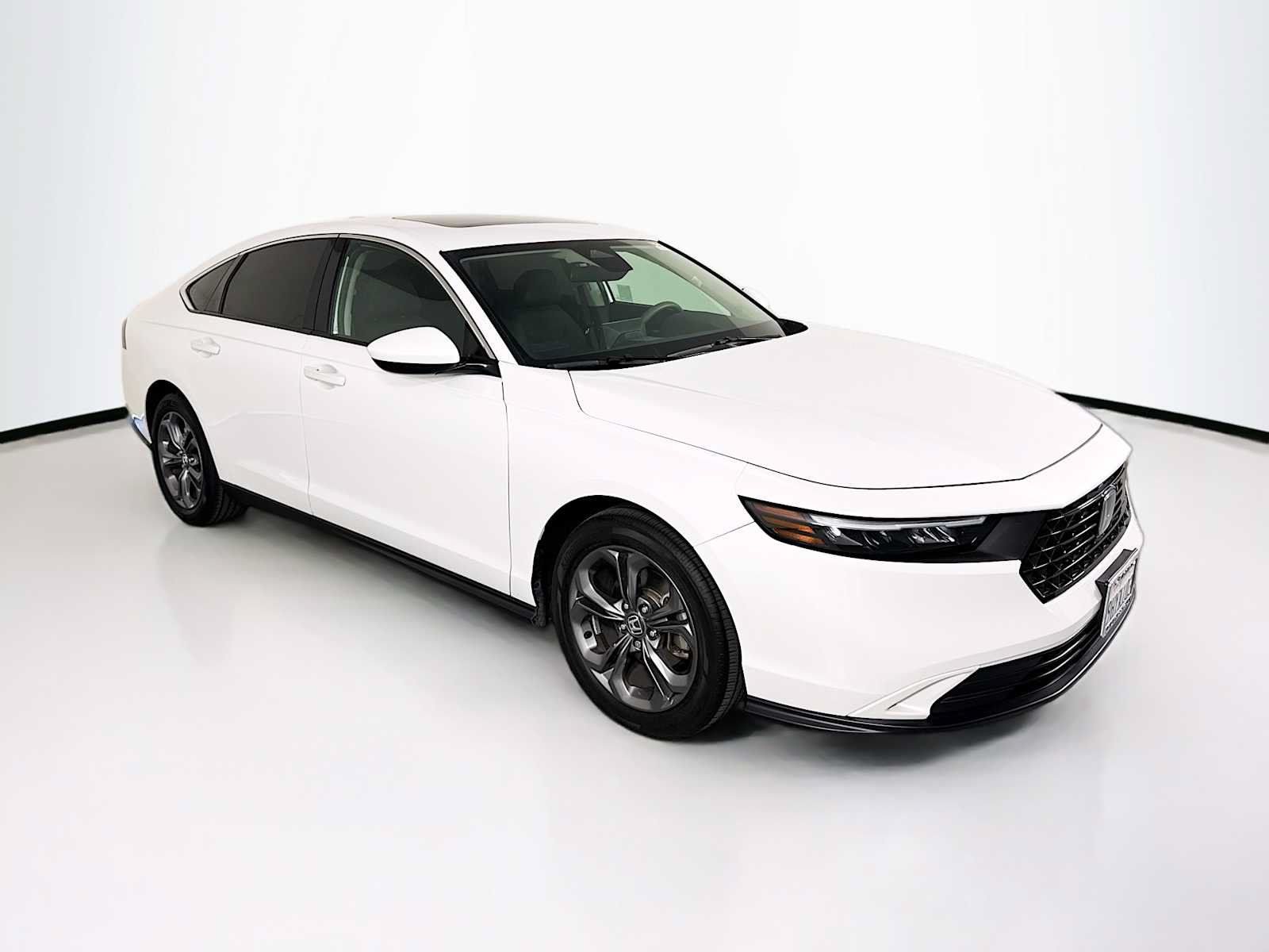 Certified 2023 Honda Accord EX image 1