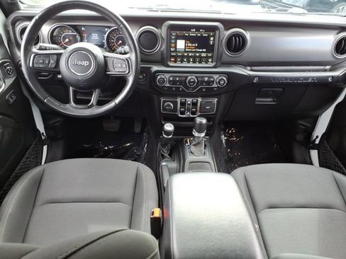 Used 2022 Jeep Wrangler Unlimited Sport AWD/4WD image 25