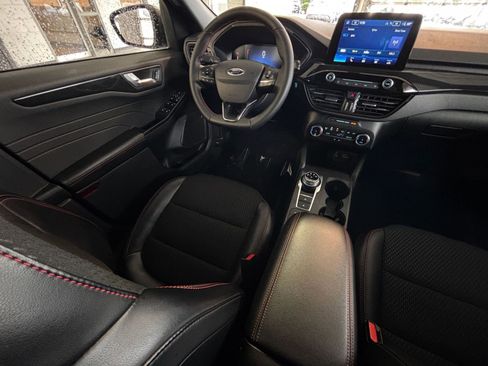 Used 2025 Ford Escape ST-Line image 34
