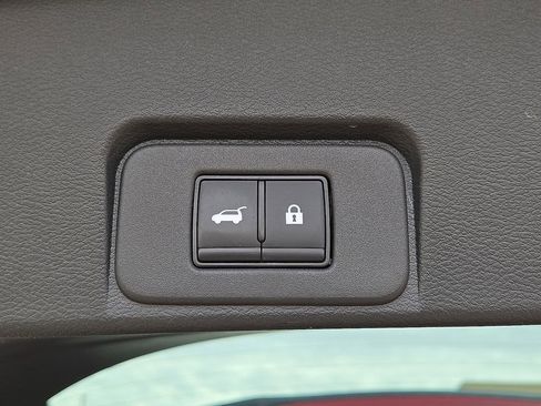 Used 2023 Nissan Rogue SV w/ SV Premium B Package image 14