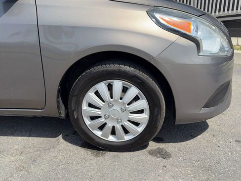 Used 2017 Nissan Versa SV FWD image 14
