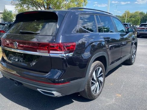 Used 2026 Volkswagen Atlas SE w/ Panoramic Sunroof Package FWD image 11