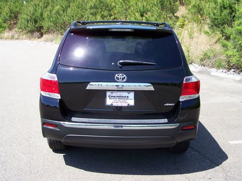 Used 2012 Toyota Highlander SE w/ Tow Pkg AWD/4WD image 26