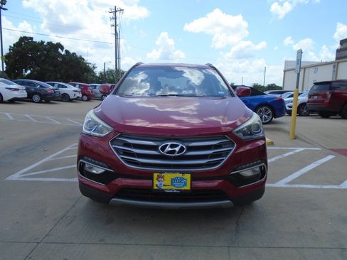 Used 2017 Hyundai Santa Fe Sport FWD image 2