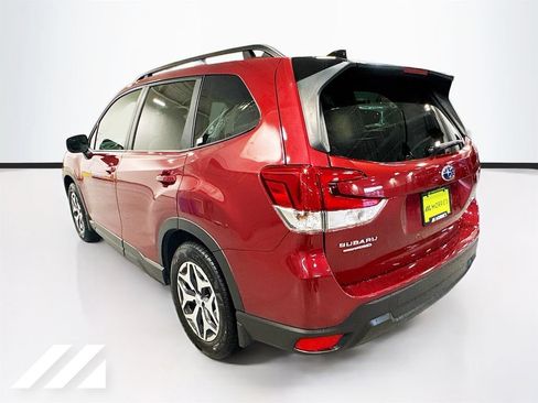 Used 2024 Subaru Forester Premium AWD/4WD image 7