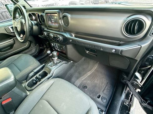 Used 2022 Jeep Wrangler Willys image 30