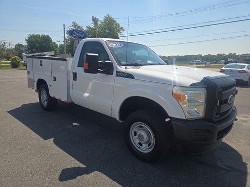Used 2015 Ford F250 XL w/ Power Equipment Group AWD/4WD image 4