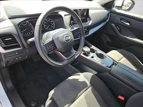 Certified 2026 Nissan Rogue SV FWD image 13