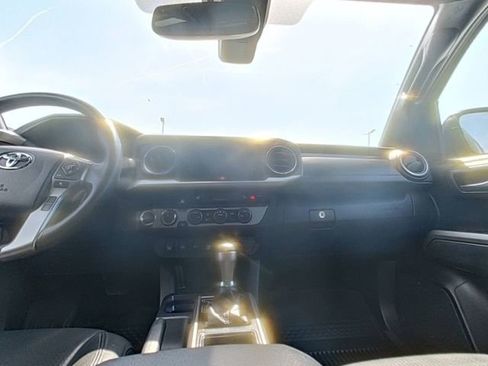 Used 2019 Toyota Tacoma Limited image 26