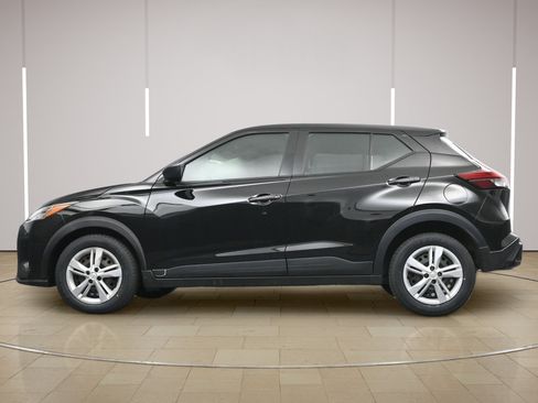 Used 2025 Nissan Kicks Play S FWD image 26