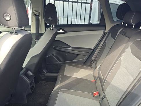 Used 2022 Volkswagen Taos S image 10