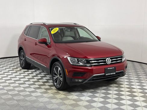 Used 2018 Volkswagen Tiguan SEL AWD/4WD image 3