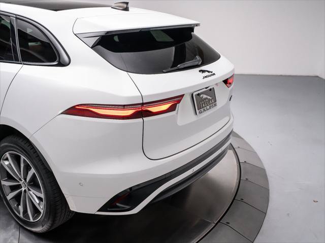 New 2026 Jaguar F-PACE R-Dynamic S AWD/4WD image 30