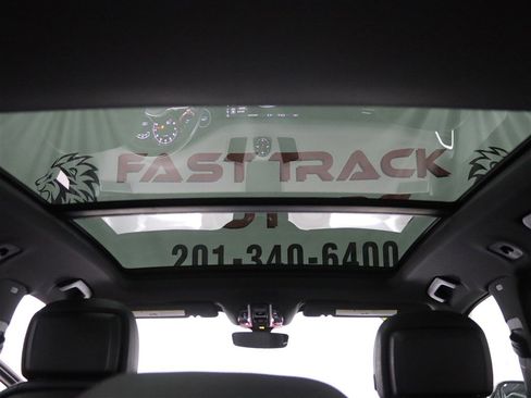 Used 2021 Porsche Cayenne AWD/4WD image 11