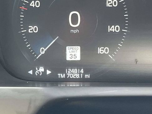 Used 2020 Volvo XC90 T5 Momentum w/ Protection Package Premier AWD/4WD image 28