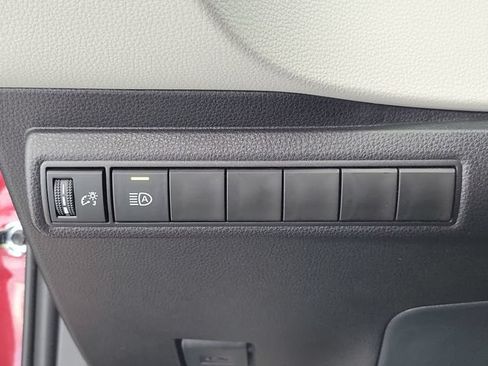 Used 2026 Toyota Corolla LE FWD image 31