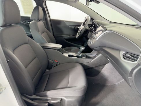 Used 2023 Chevrolet Malibu LT image 29