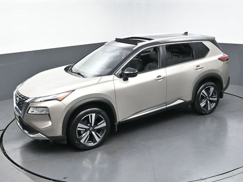 Used 2022 Nissan Rogue Platinum w/ Head-Up Display Package image 40