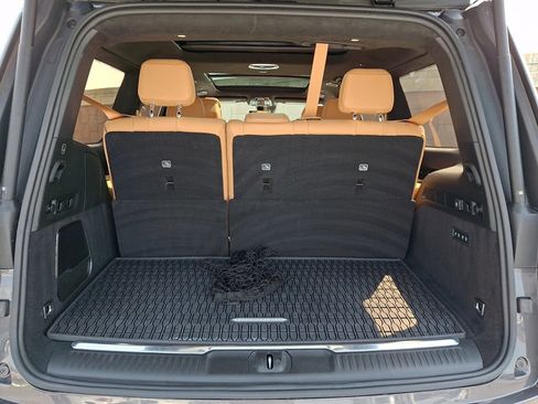 Used 2022 Jeep Grand Wagoneer Series III AWD/4WD image 33