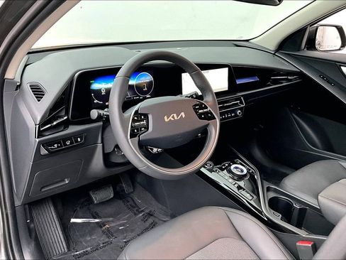 Used 2025 Kia Niro Wind w/ Wind Preserve Package image 16