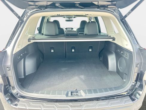 Used 2023 Subaru Forester Limited AWD/4WD image 9