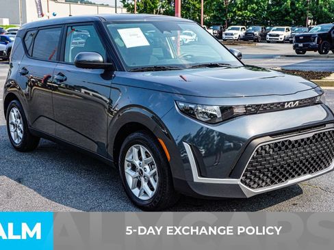 Used 2025 Kia Soul LX w/ LX Technology Package FWD image 3