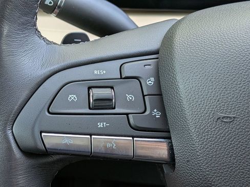 Certified 2024 Cadillac XT4 Premium Luxury FWD image 31