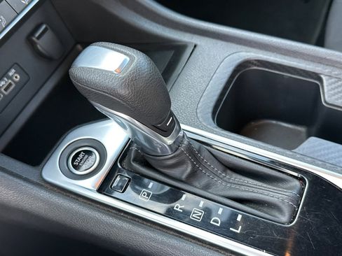 Certified 2022 Nissan Sentra SV image 32