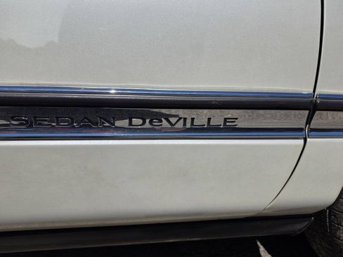 Used 1995 Cadillac De Ville Sedan FWD image 36