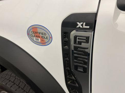 New 2025 Ford F550 4x4 Crew Cab Super Duty image 34