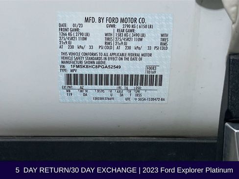Used 2023 Ford Explorer Platinum w/ Technology Package AWD/4WD image 39